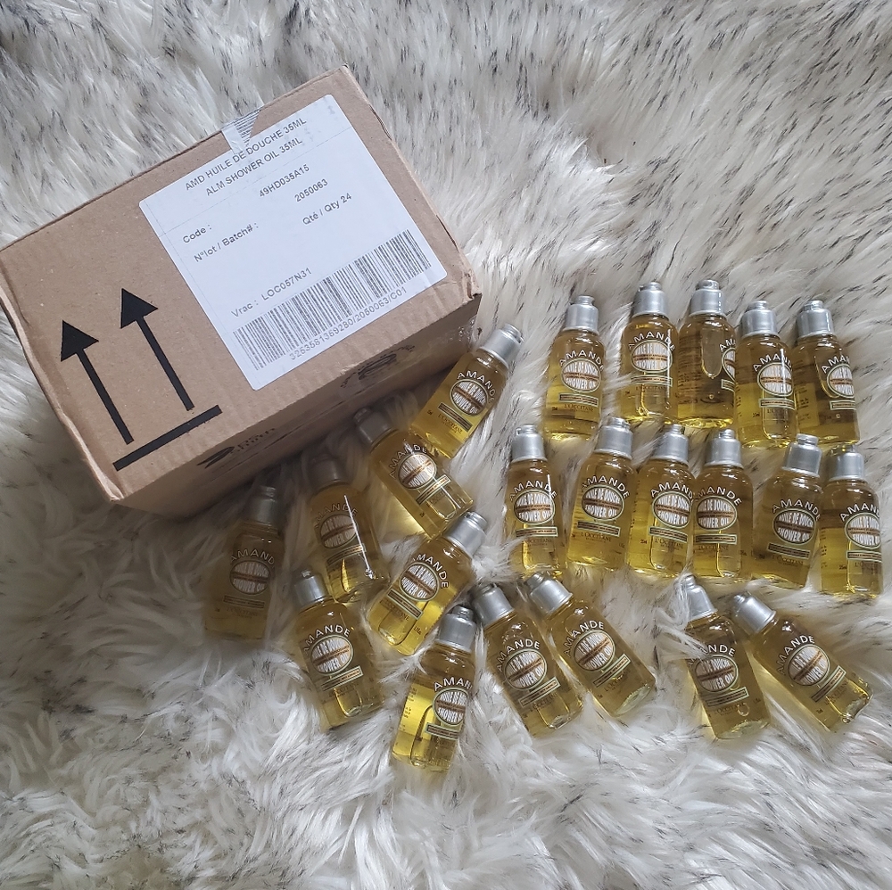*NEW IN BOX* 24pc L'Occitane Amande (Almond) Shower Oil - 1.1fl Oz